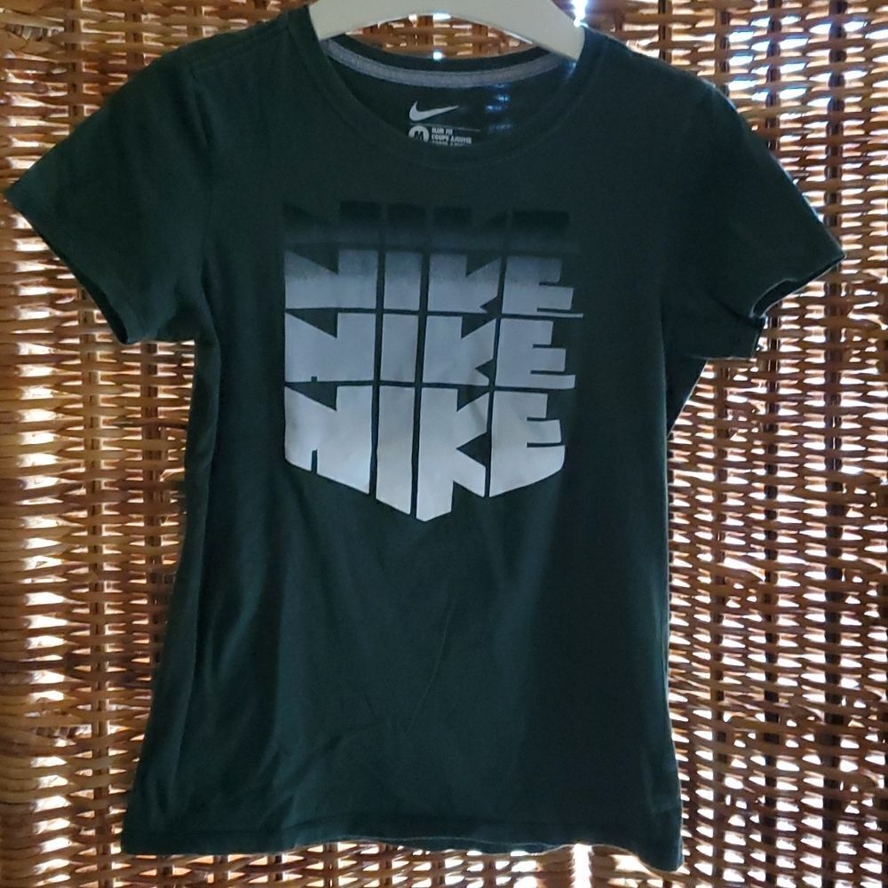 Nike Slim Fit T-shirt M